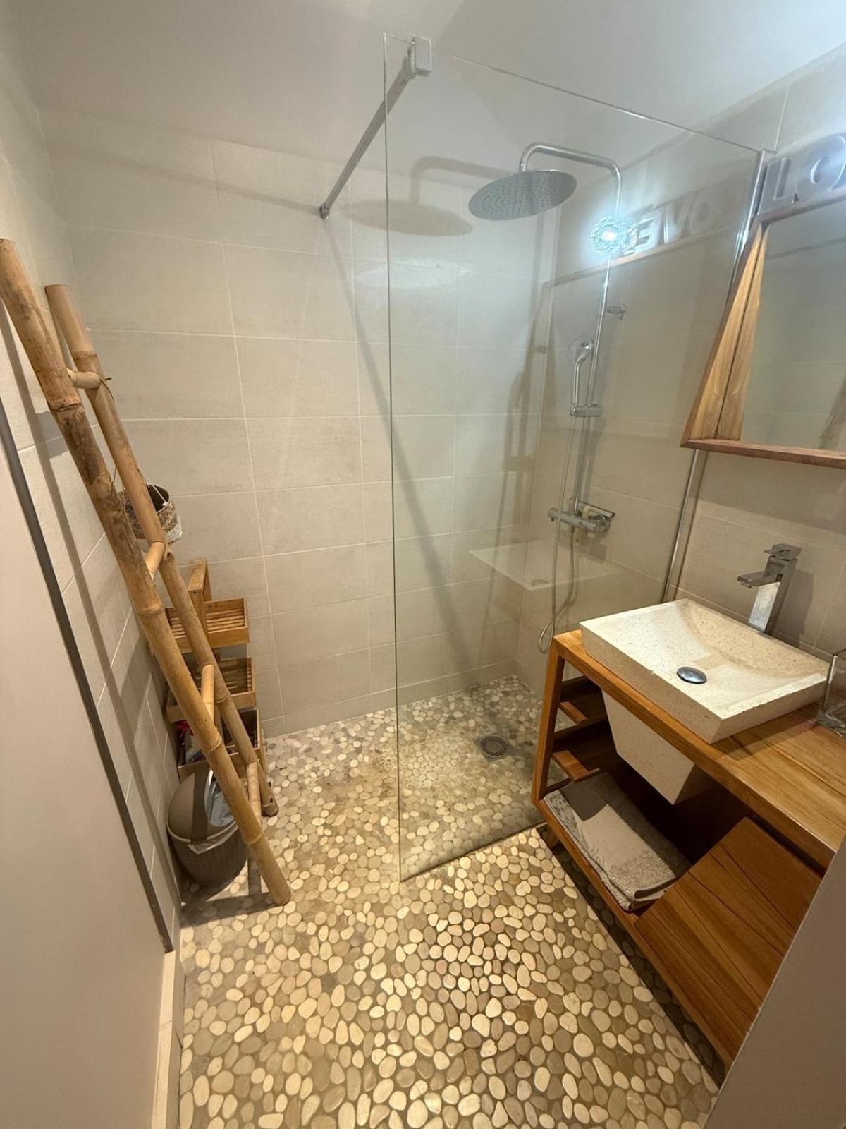 Le Havre De Paix En Garrigue 4 Chambres 3 Sdb Piscine Bezouce Екстериор снимка